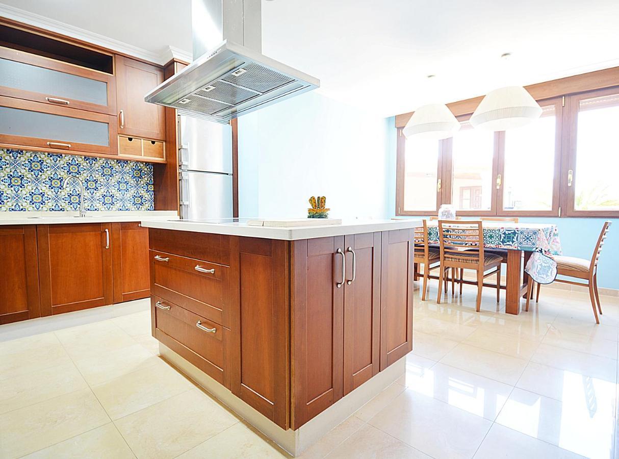 Galihost - Casa Con Precioso Jardin En Vilanova De Arousa ภายนอก รูปภาพ